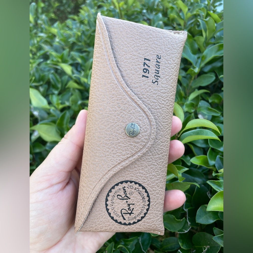 Ray-Ban‎ Beige Sunglasses Case